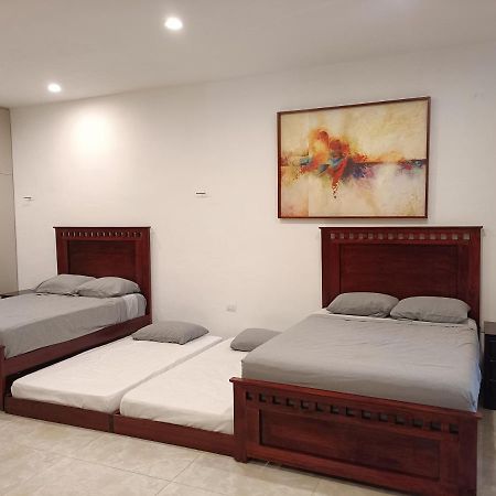 Casa Hector, Con Jacuzzi, Cerca Del Foro Gnp. Villa Mérida Eksteriør bilde