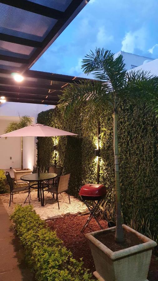 Casa Hector, Con Jacuzzi, Cerca Del Foro Gnp. Villa Mérida Eksteriør bilde