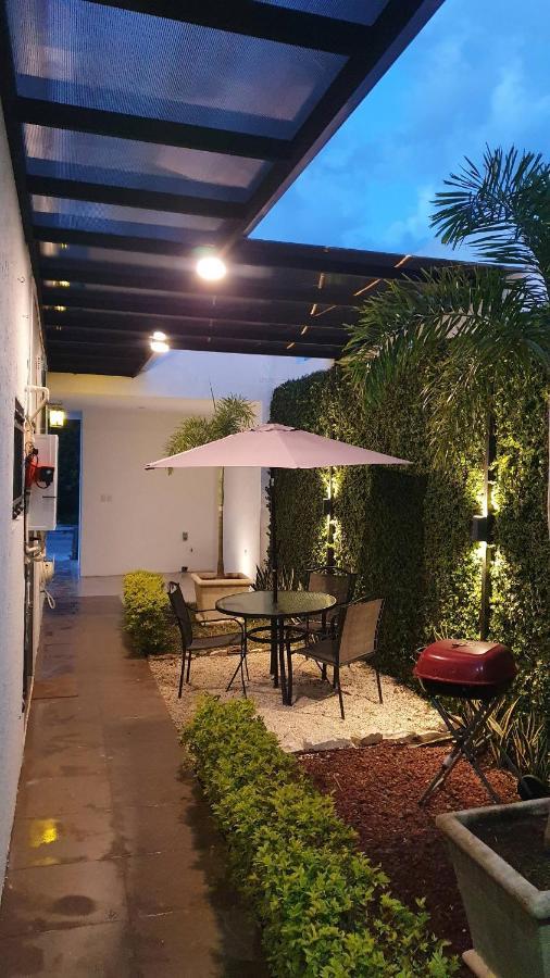 Casa Hector, Con Jacuzzi, Cerca Del Foro Gnp. Villa Mérida Eksteriør bilde