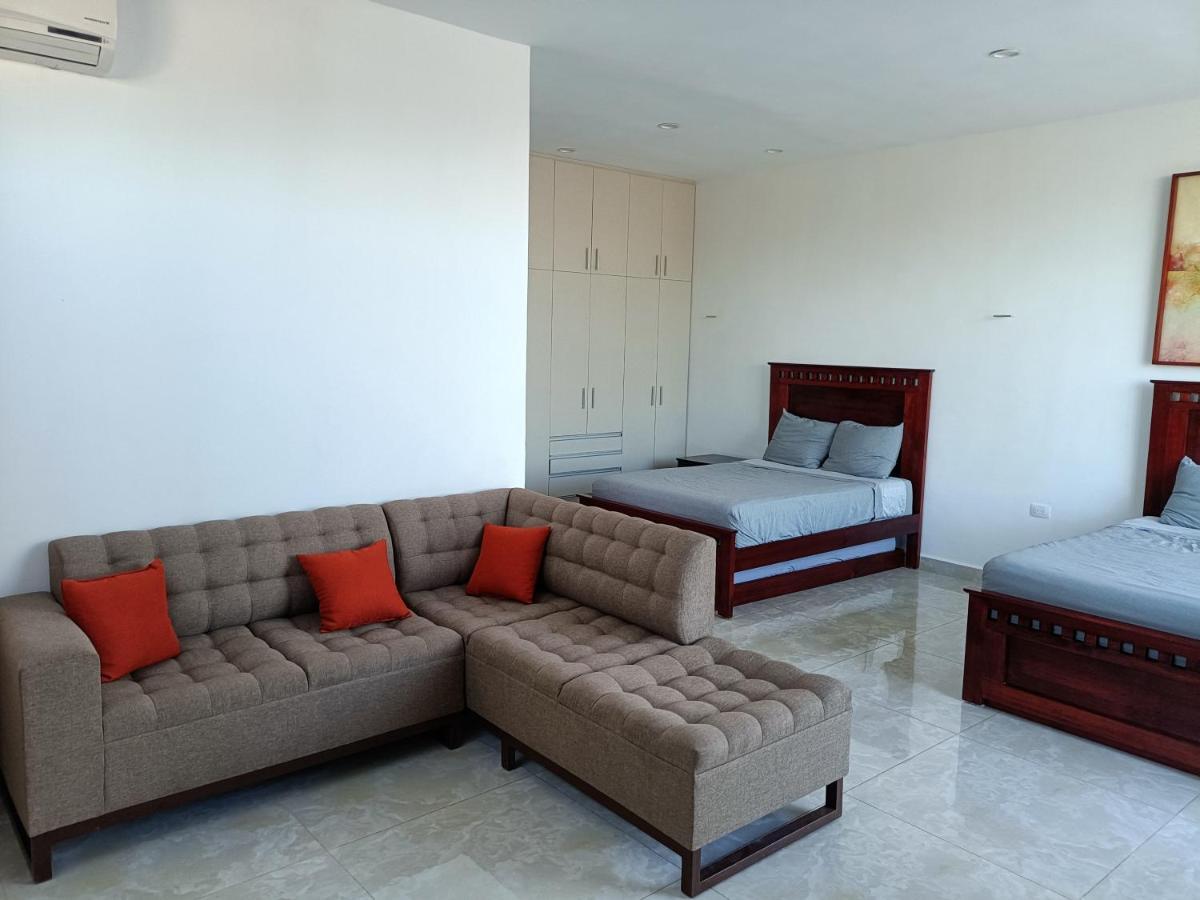 Casa Hector, Con Jacuzzi, Cerca Del Foro Gnp. Villa Mérida Eksteriør bilde