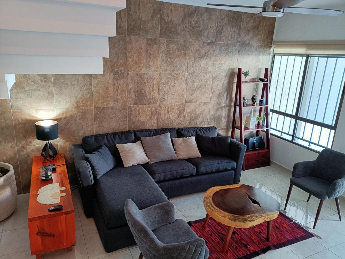 Casa Hector, Con Jacuzzi, Cerca Del Foro Gnp. Villa Mérida Eksteriør bilde