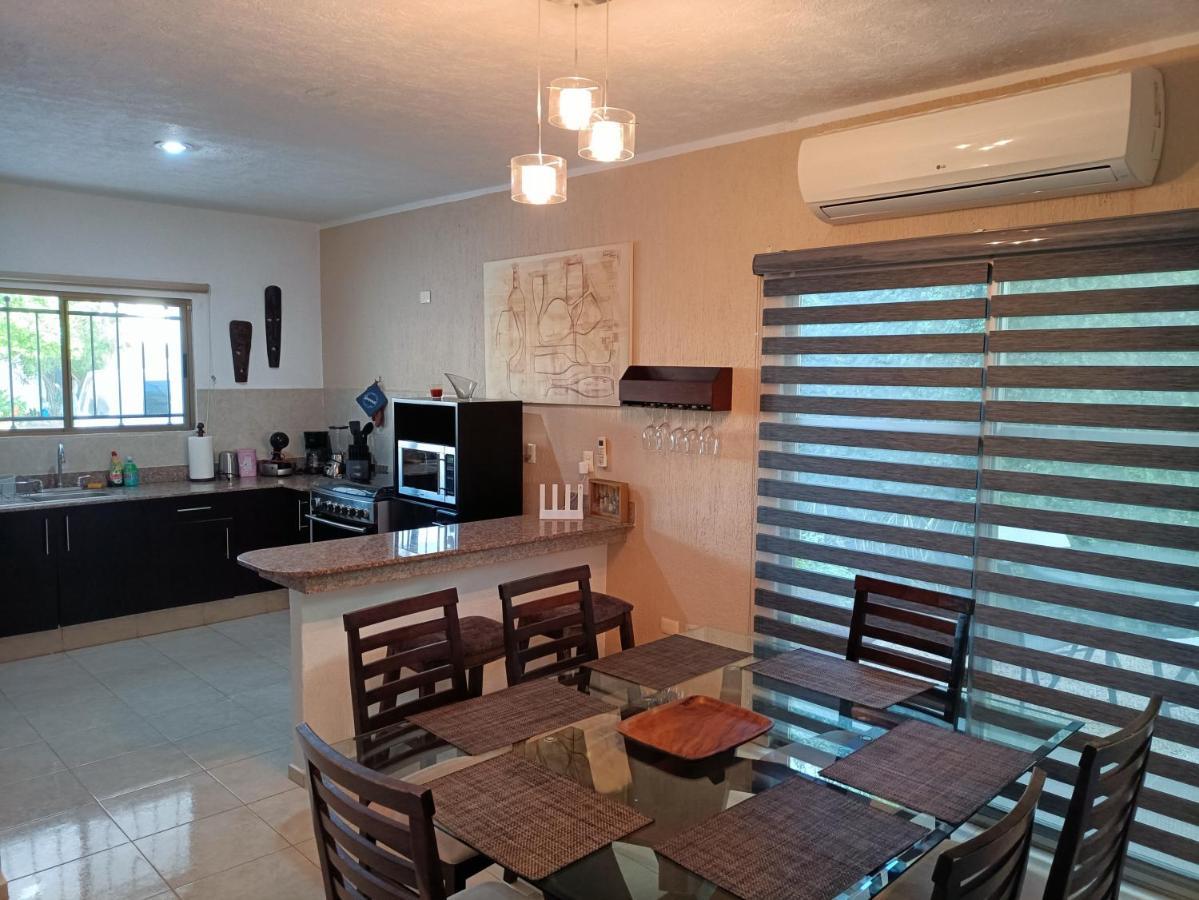 Casa Hector, Con Jacuzzi, Cerca Del Foro Gnp. Villa Mérida Eksteriør bilde