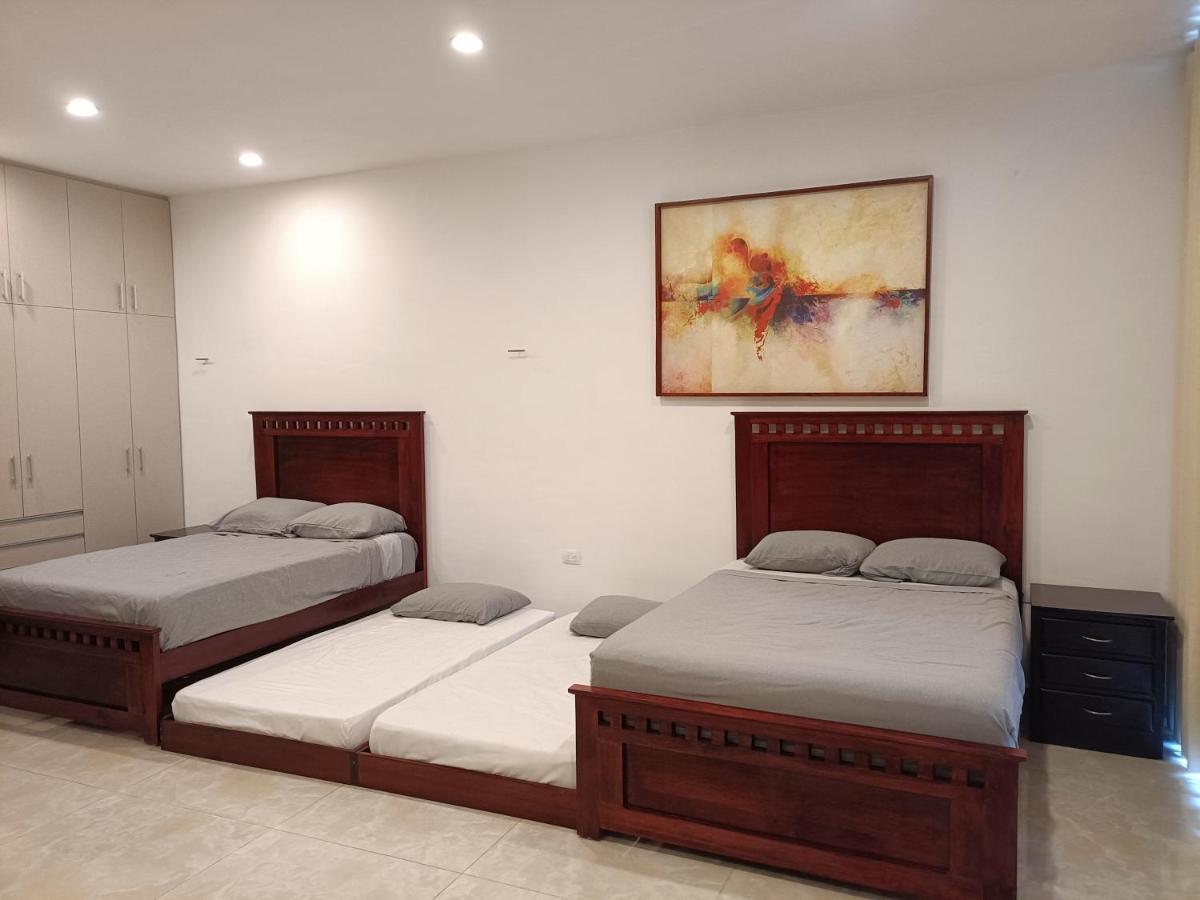 Casa Hector, Con Jacuzzi, Cerca Del Foro Gnp. Villa Mérida Eksteriør bilde