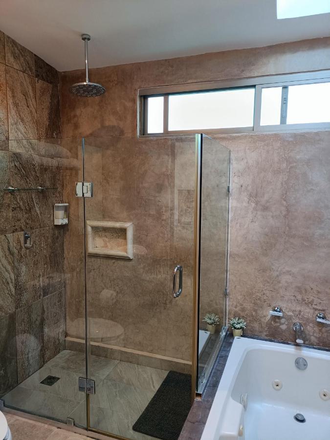Casa Hector, Con Jacuzzi, Cerca Del Foro Gnp. Villa Mérida Eksteriør bilde